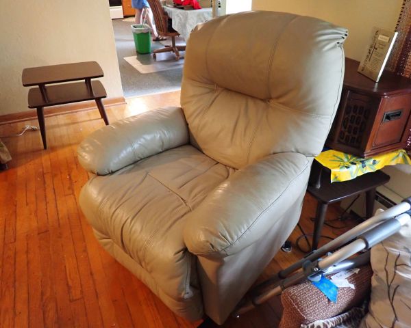 Auction listing photo