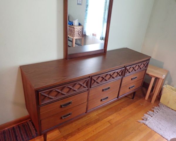 Auction listing photo