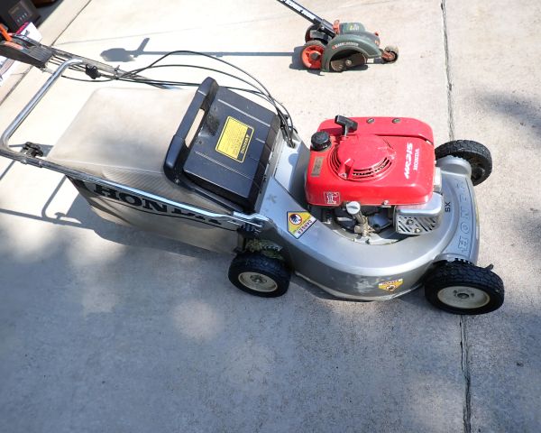 Auction listing photo