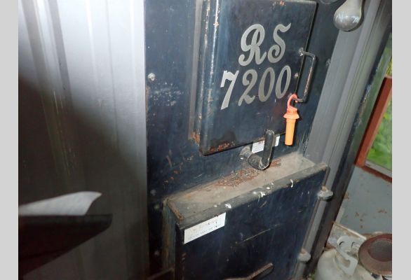 Auction listing photo