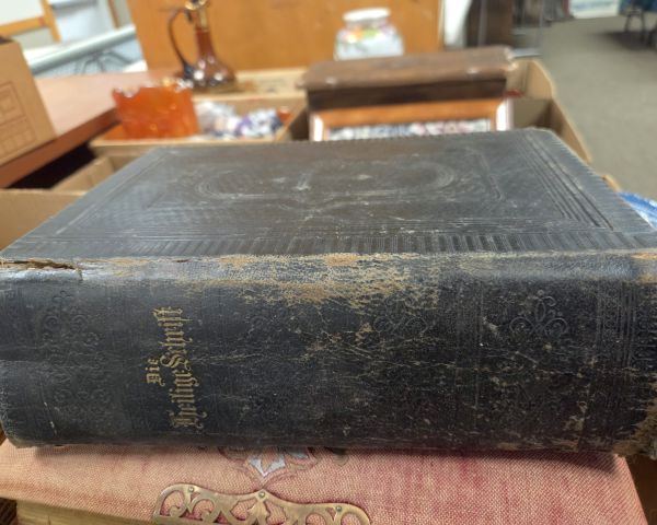 Auction listing photo