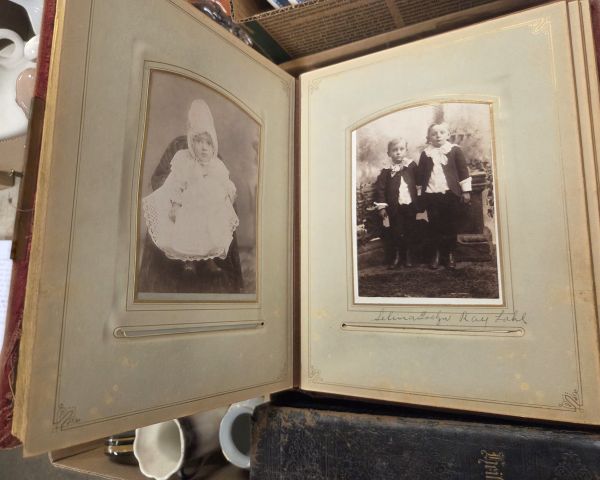 Auction listing photo