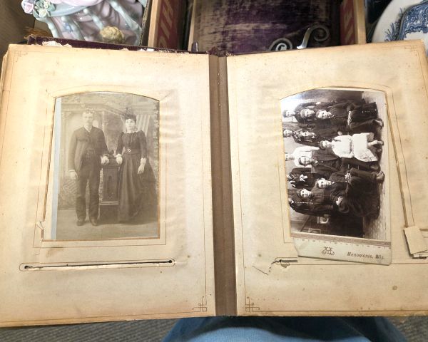 Auction listing photo