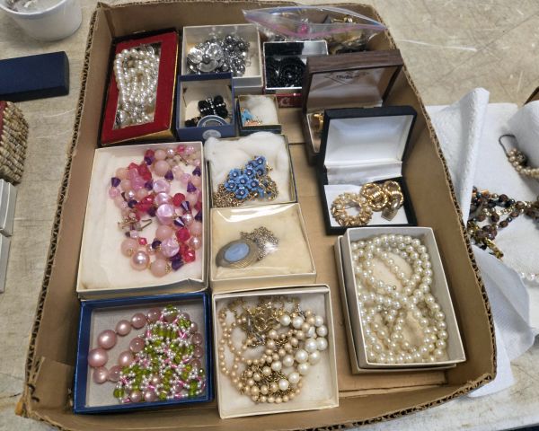 Auction listing photo
