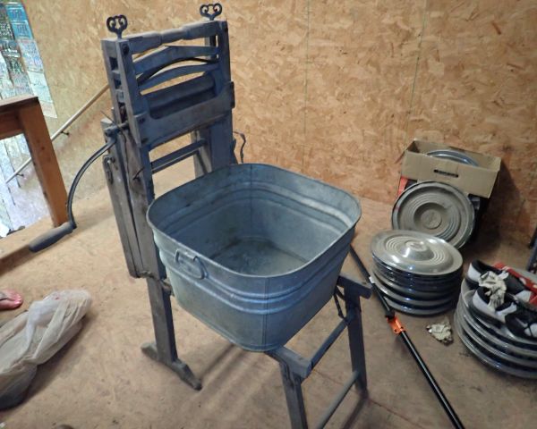 Auction listing photo