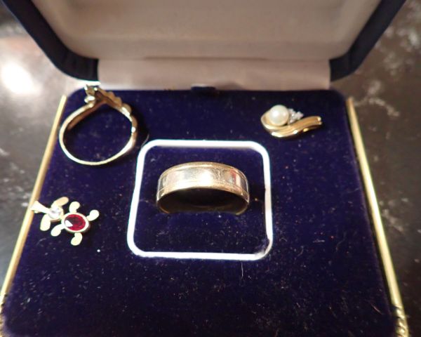 Auction listing photo