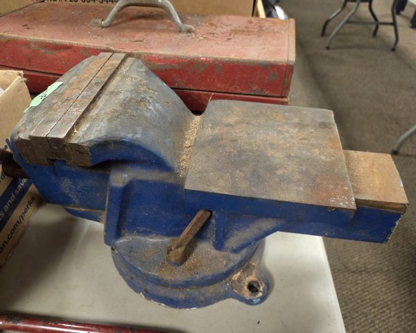 Auction listing photo