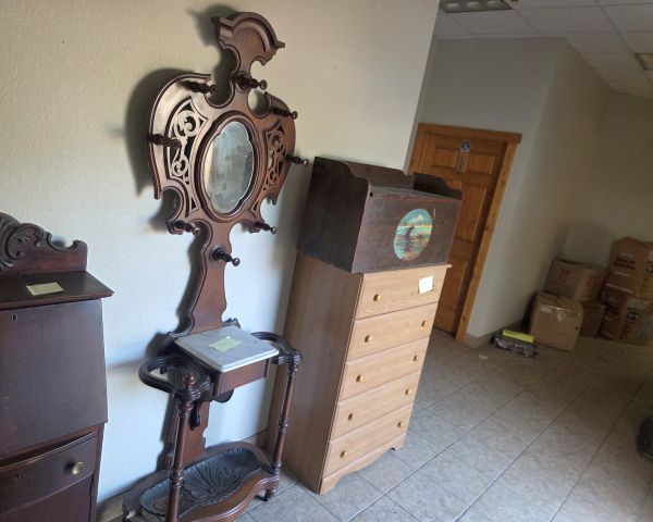 Auction listing photo