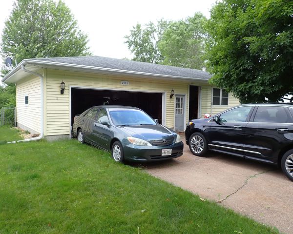 Auction listing photo