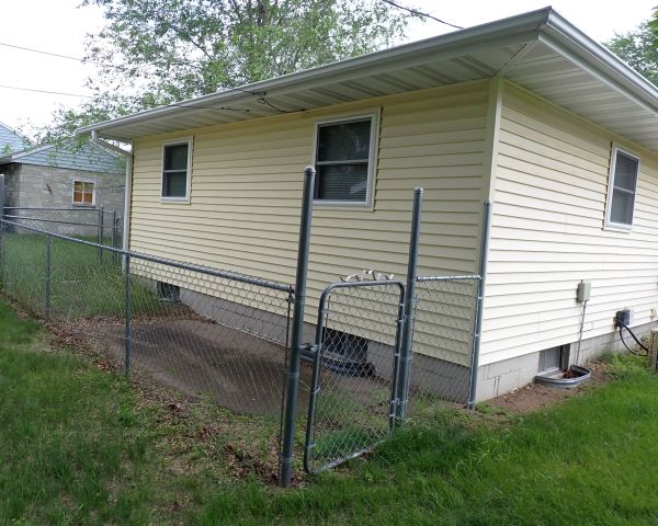 Auction listing photo
