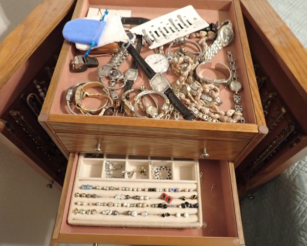 Auction listing photo