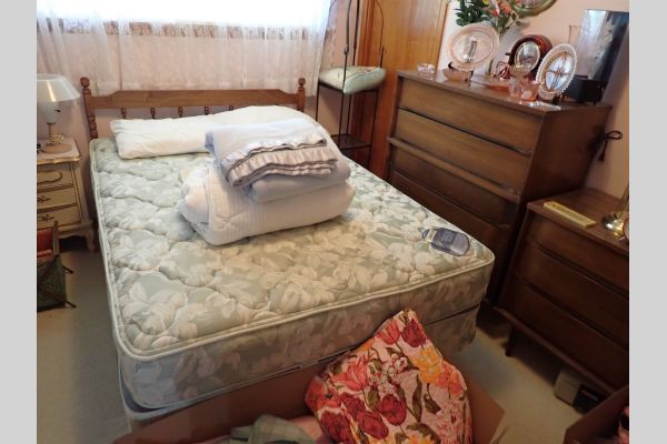 Auction listing photo