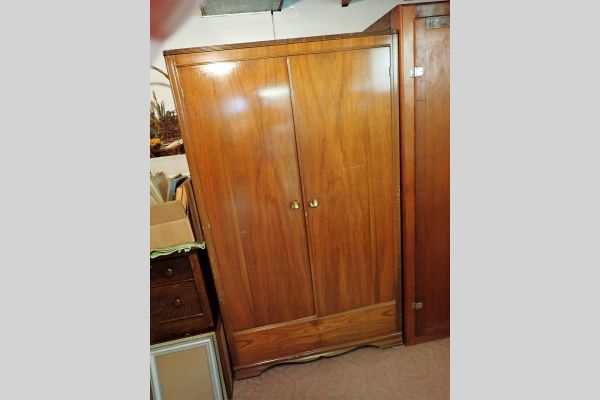 Auction listing photo