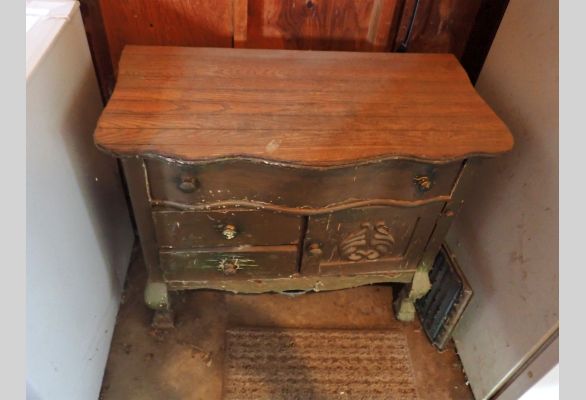 Auction listing photo
