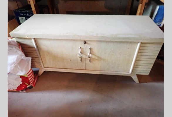 Auction listing photo