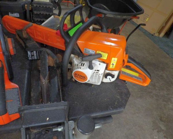 auction image