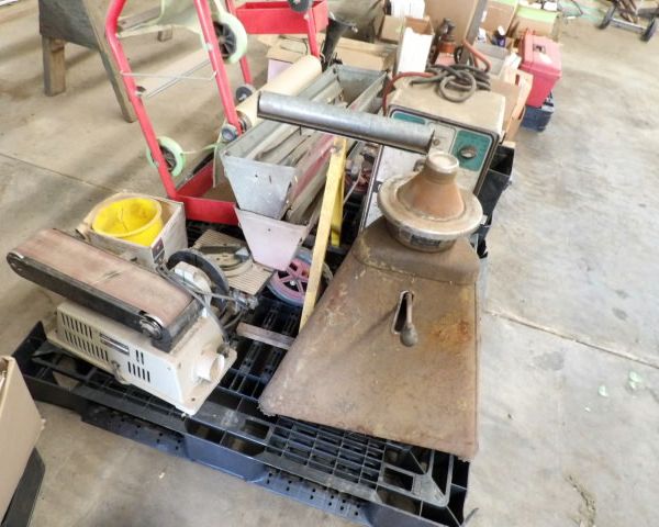 auction image