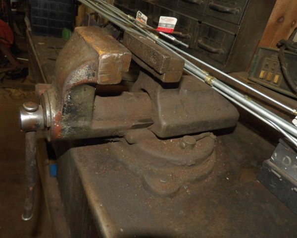 auction image