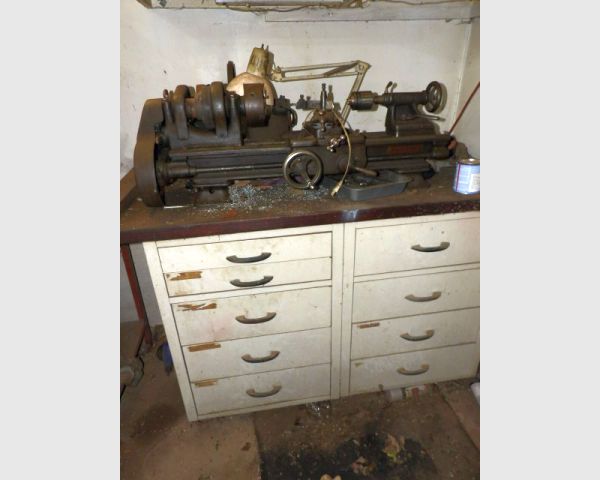 auction image