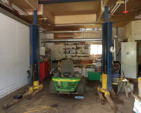 auction image