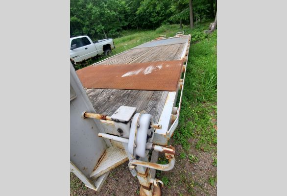 Auction listing photo
