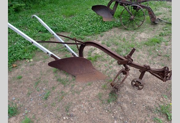 Auction listing photo