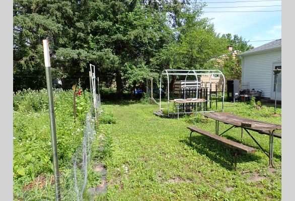 Auction listing photo