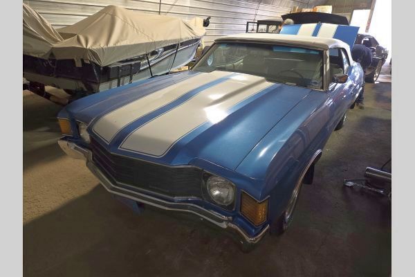 Auction listing photo