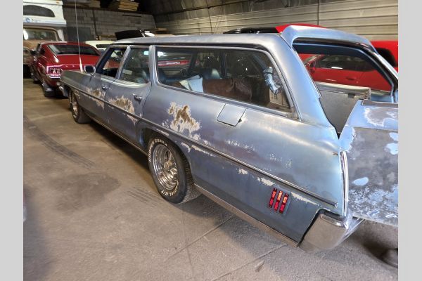 Auction listing photo