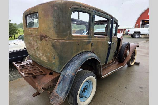 Auction listing photo