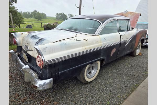 Auction listing photo