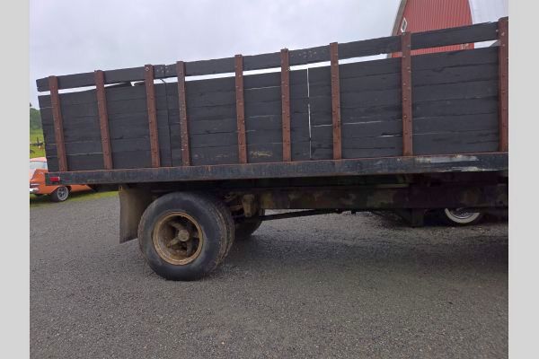 Auction listing photo