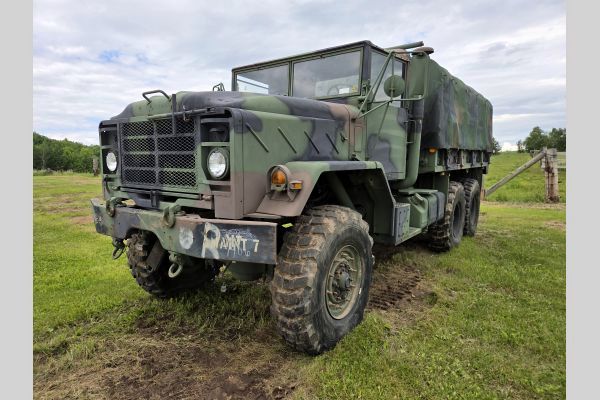 Auction listing photo
