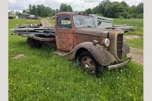 Auction listing photo