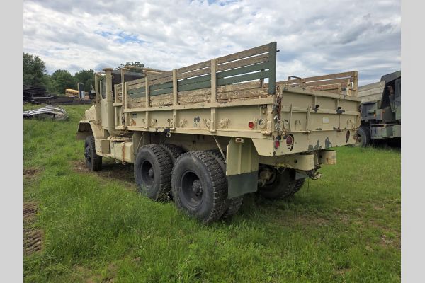 Auction listing photo