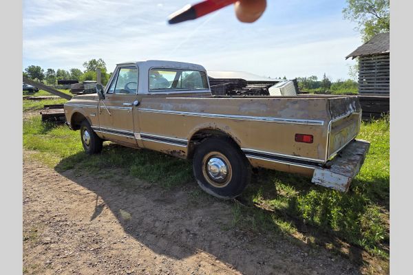 Auction listing photo
