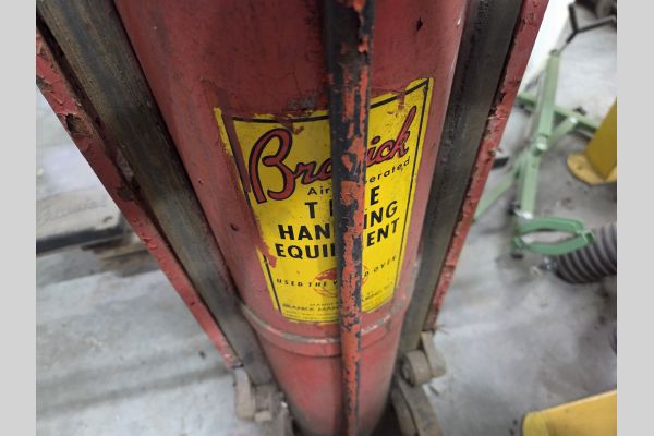 Auction listing photo