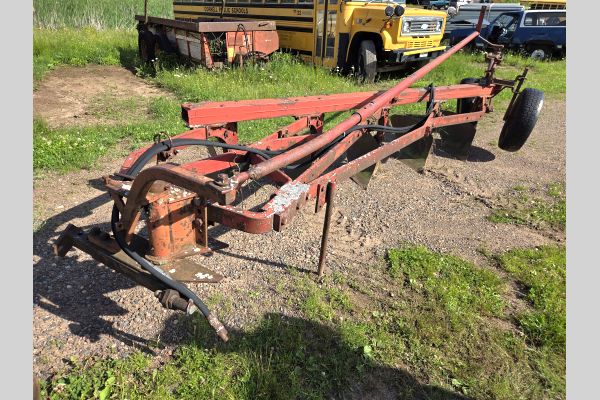 Auction listing photo