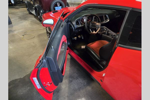 Auction listing photo