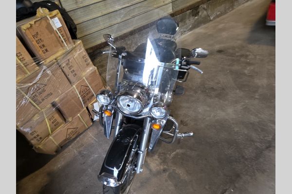 Auction listing photo