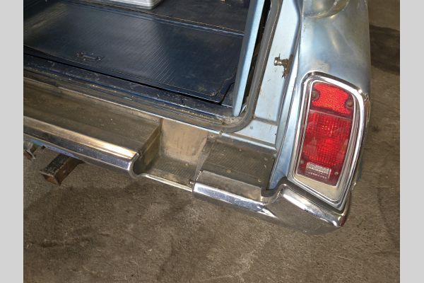 Auction listing photo