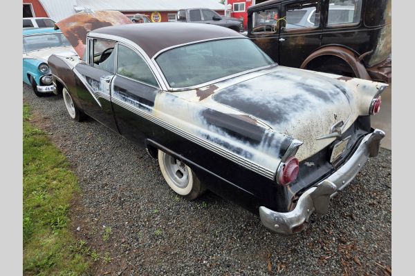 Auction listing photo
