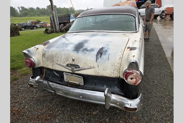 Auction listing photo