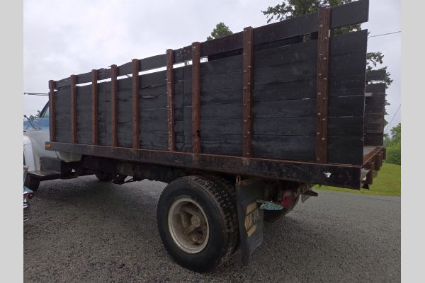 Auction listing photo