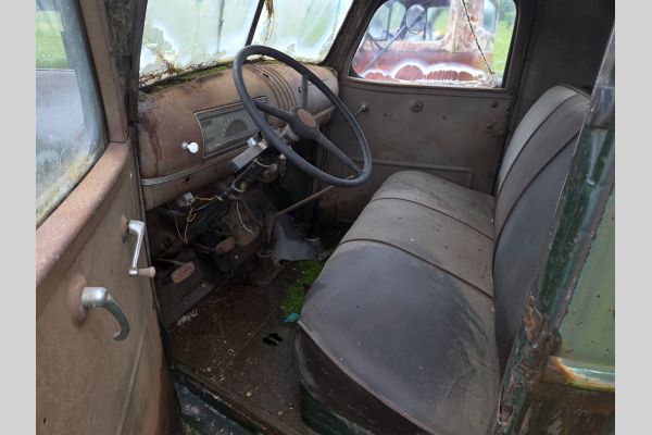 Auction listing photo