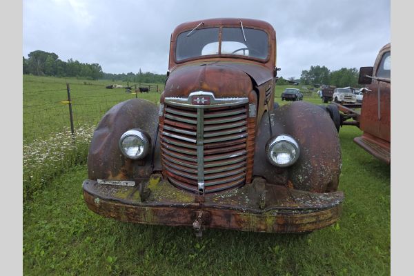 Auction listing photo