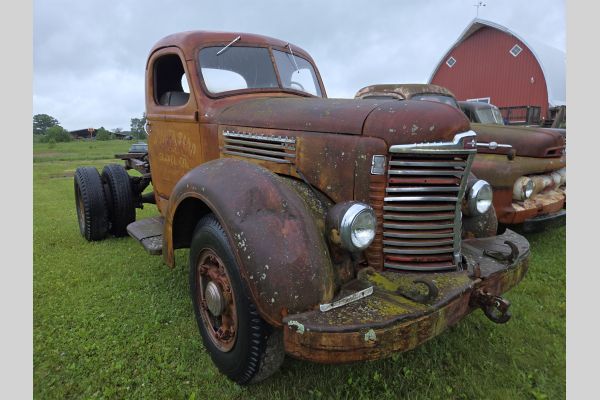 Auction listing photo