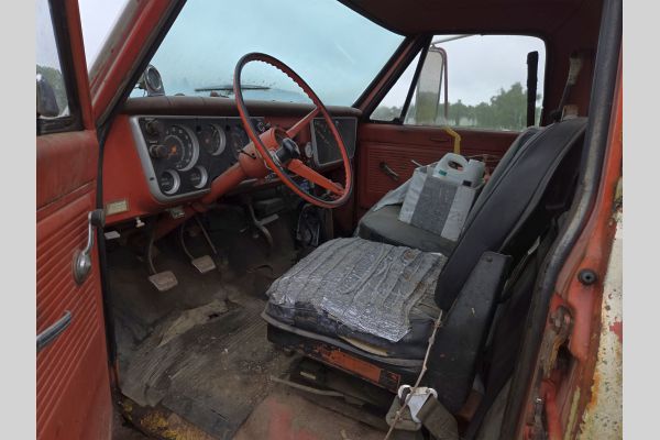 Auction listing photo