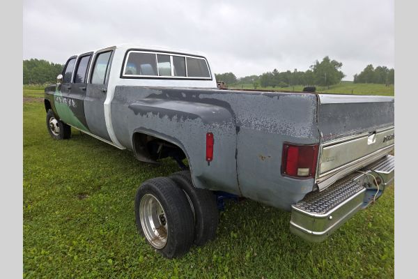 Auction listing photo