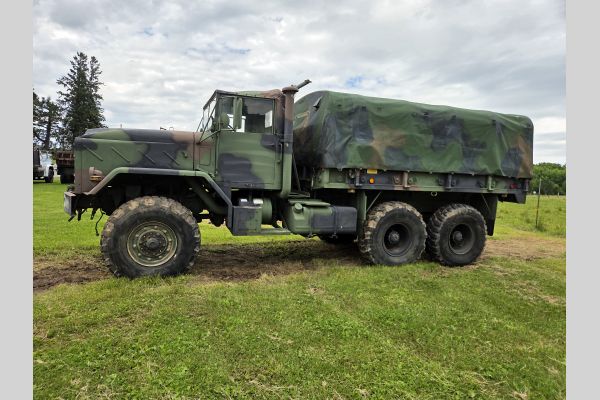 Auction listing photo